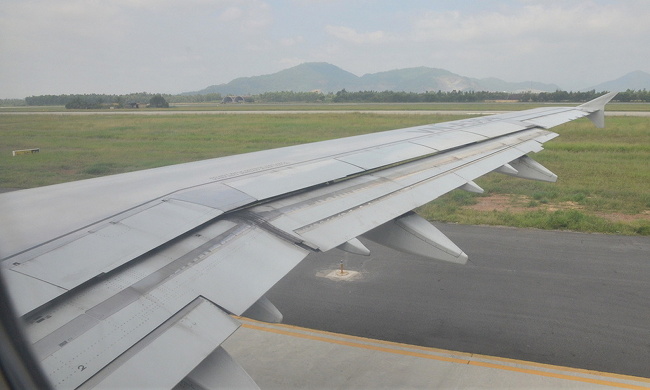 Vue de la voilure d'un A321-231 de la compagnie Vietnam Airlines (photo : JN Passieux)