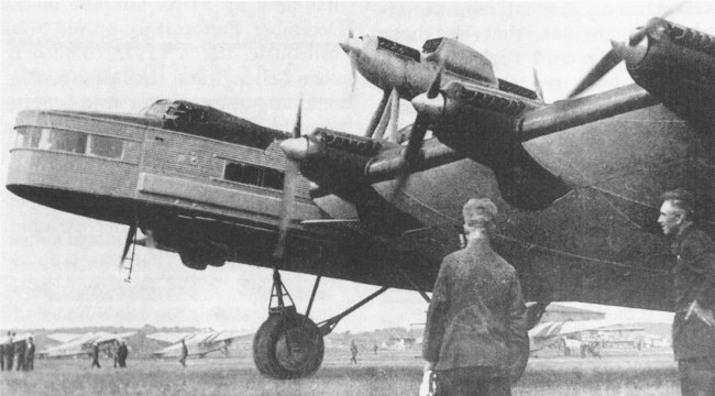 Vue de l'avant de l'ANT-20 (photo : Soviet Aircraft and Aviation 1917-1941, Wim H Schoenmaker)