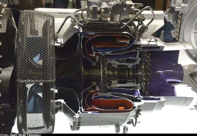Vue d'un turbopropulseur Arrius 2R (photo : JN Passieux, Salon du Bourget 2015)