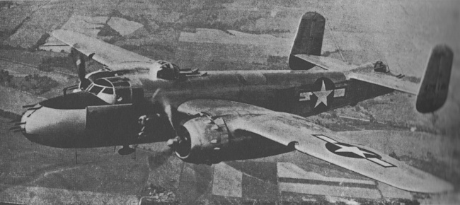 Vue d'un B-25 en version attaque (photo : Jane's fighting aircraft of World War II)