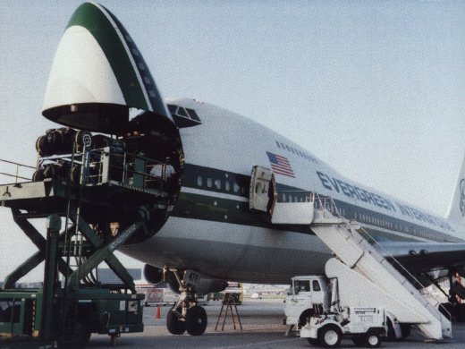 Vue d'un 747 Cargo de la compagnie Evergreen International Airlines