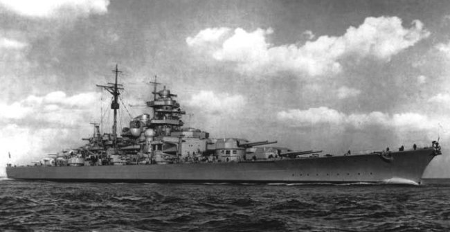 Vue du cuirassé allemand Bismarck