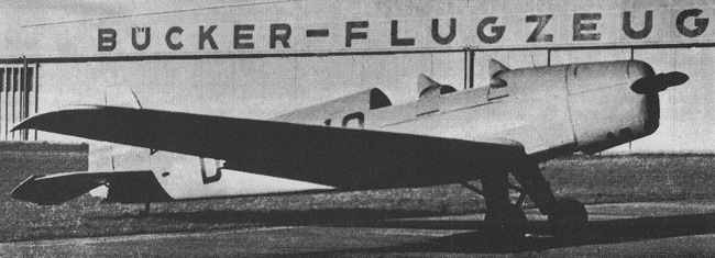 Vue d'un Bücker 180 (photo : Jane's fighting aircraft of World War II)