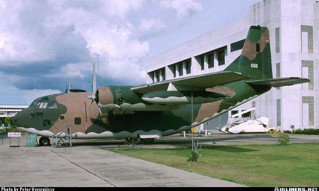 Vue d'un C-123B (photo : Peter Vercruijsse