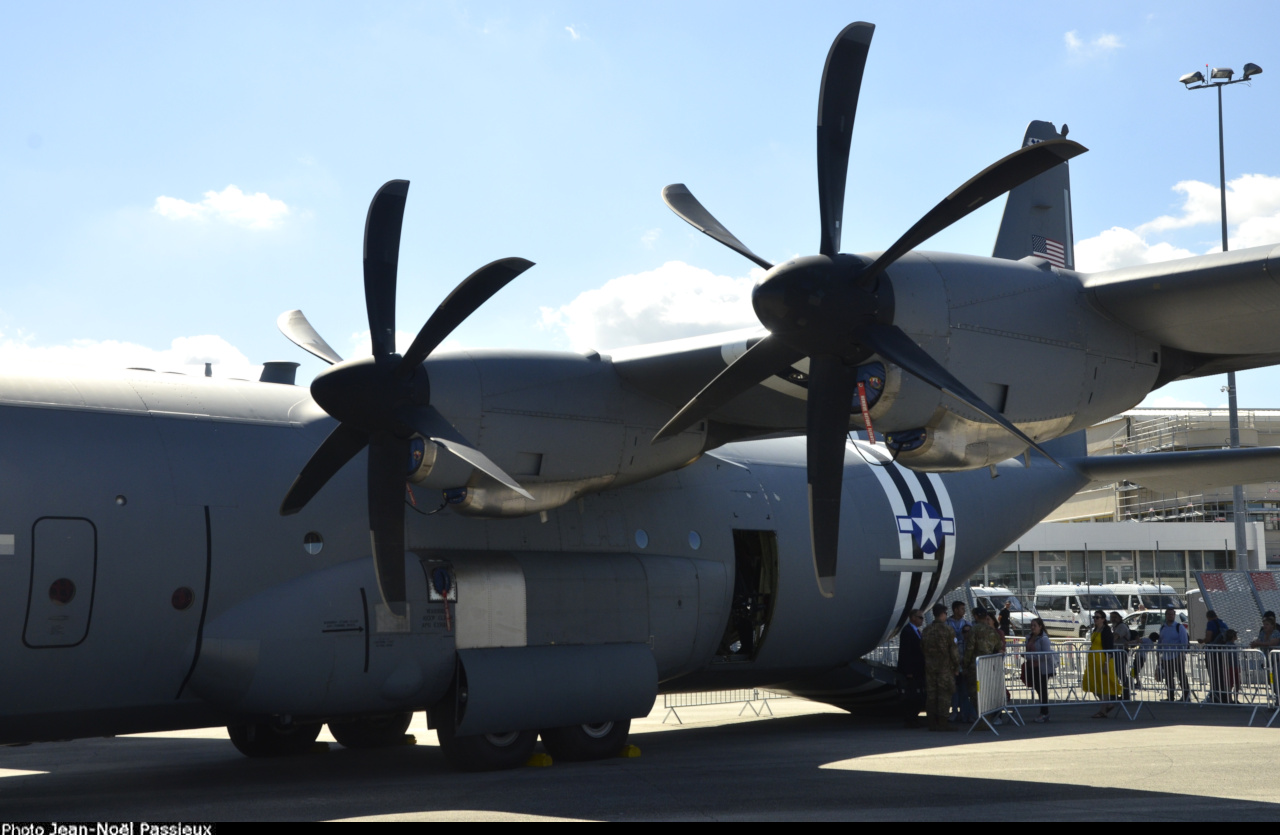 Plans d'un C-130E
