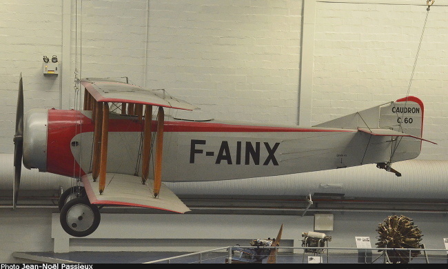 Vue d'un biplan d'entraînement biplace Caudron 60 (photo : JN Passieux - Musée de l'Air et de l'Espace du Bourget)