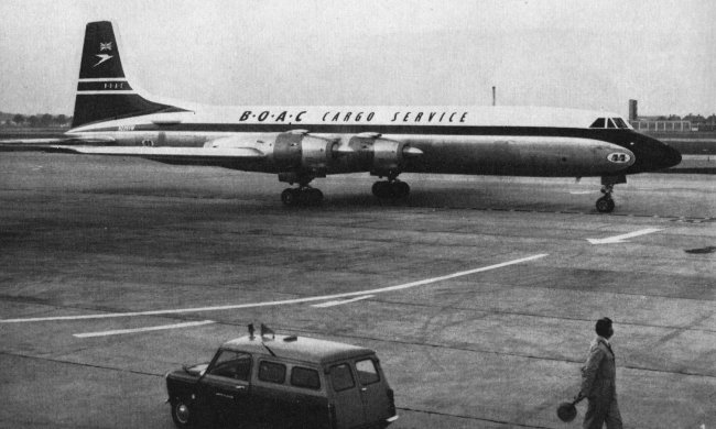 Vue d'un CL-44D-4 de BOAC (photo : Pictorial History of BOAC and Imperial Airways Kenneth Munson - BOAC)