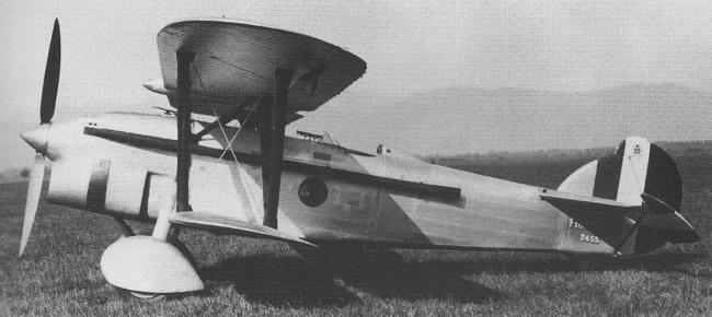 Vue d'un chasseur Fiat C.R.30 (photo : Fighters of the 20th Century - Aviation Picture Library)