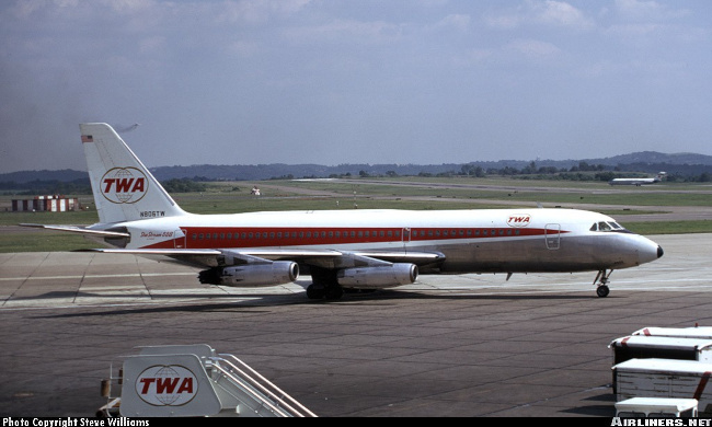 Vue d'un Convair 880 de la compagnie Trans World Airlines (photo : Steve Williams)