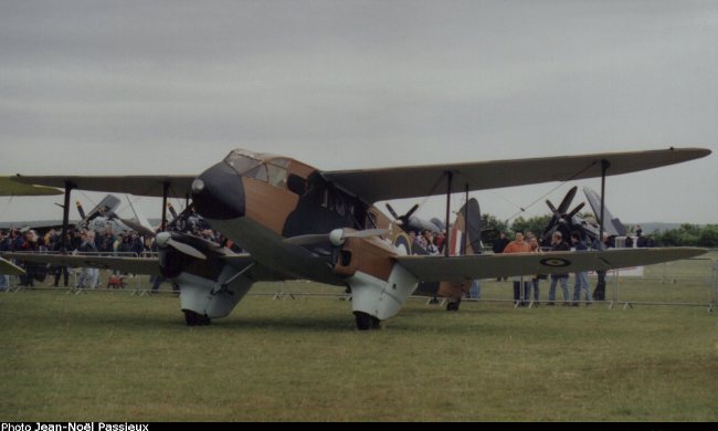 Vue d'un de Havilland D.H.89A (photo : JN Passieux, meeting Ferté-Alais 2001)