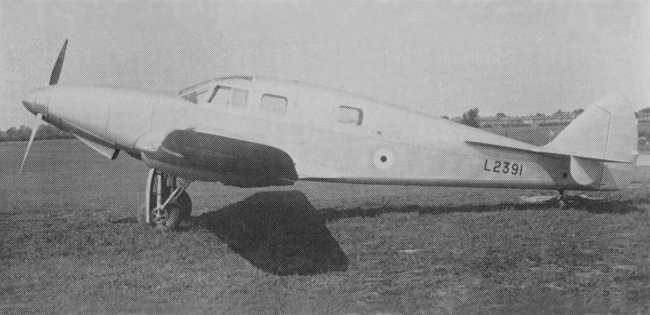 Vue d'un avion d'entraînement D.H. 93 (photo : Aircraft of the Royal Air Force 1918-57 - Owen Thetford)