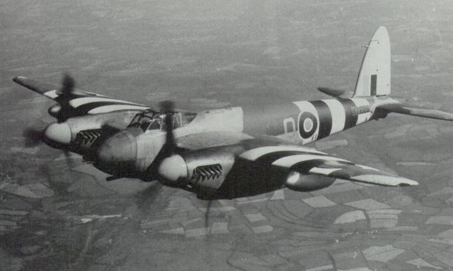 Vue d'un Mosquito type chasseur F.B. Mk. XVIII (photo : Aircraft of the Royal Air Force 1918-57 - Owen Thetford)