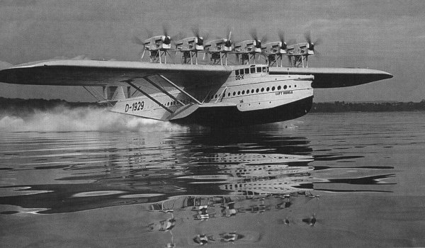 Décollage du Do X depuis le lac de Constance (photo : Pierre Gaillard/Légendaires Avions du Monde F. Besse et J. Molveau)
