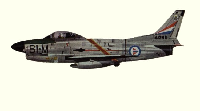 Vue d'un F-86K-10-NA Sabre (origine : Fighters, encyclopaedia of world aircraft - Kenneth Munson)