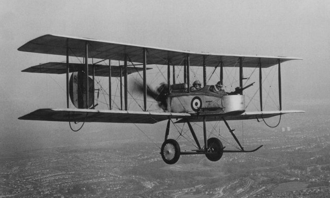 Vue d'un Vickers F.B.5 (photo : The Colour Encyclopedia of Incredible Aeroplanes - Philip Jarrett)