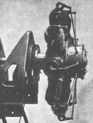 Vue d'un moteur Gnome Monosoupape en étoile (photo : Jane's fighting aircraft of World War I John W.R. Taylor)