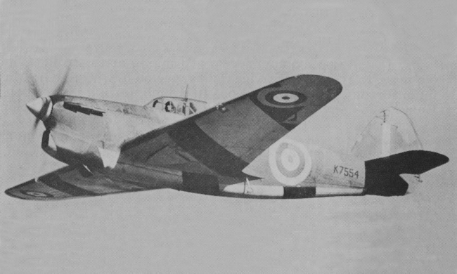 Vue d'un remorqueur de cibles Hawker Henley (photo : Aircraft of the Royal Air Force 1918-57 - Owen Thetford)