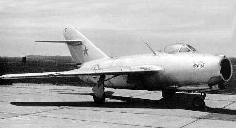 Vue d'un chasseur MiG-15