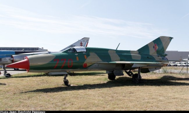 Vue d'un MiG-21 est allemand (photo : JB Passieux - Ailes Anciennes Toulouse)