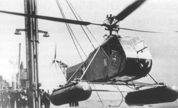 Vue d'un Sikorsky XR-4 (photo : Encyclopedia of Flight 1848-1939 - J. Batchelor, M.V. Lowe - U.S. Army Air Forces)