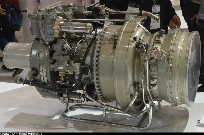 Vue d'un turbopropulseur RTM 322 (photo : JN Passieux, Salon du Bourget 2015)