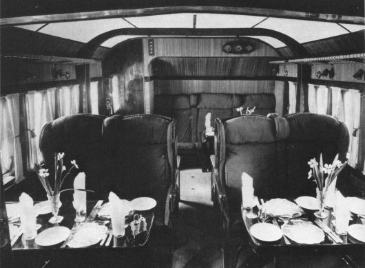 Cabine de l'hydravion S.17 (photo : Pictorial History of BOAC and Imperial Airways Kenneth Munson - Woods Humphery collection)