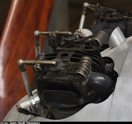 Vue d'un cylindre de moteur Salmson 7Ac (photo : JN Passieux, musée JB Salis, La Ferté-Alais)