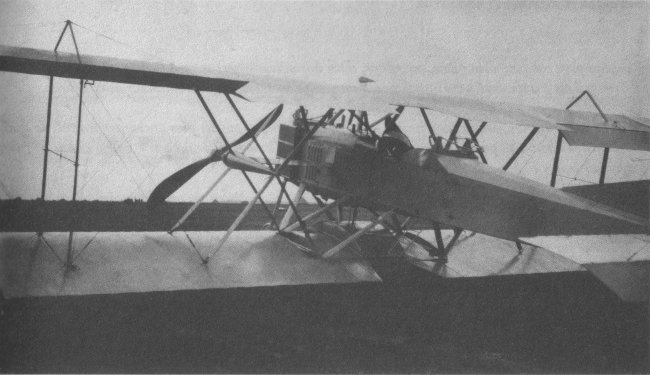 Vue arrière d'un Salmson-Moineau SM-1 (photo : René Moineau, aviateur et inventeur - Jean-Louis Moineau)