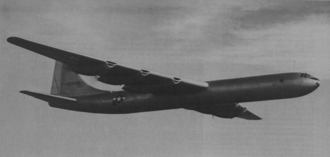 Vue du bombardier XB-36 (photo : Le Fana de l'Aviation)