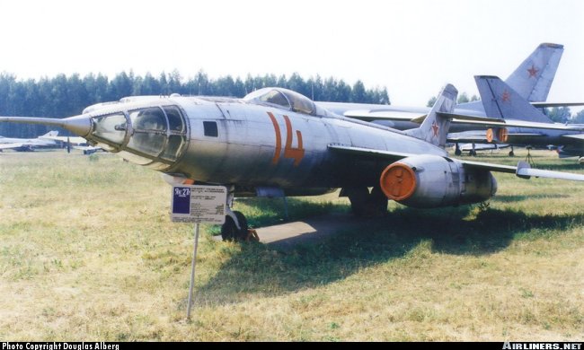Vue d'un Yak-27R (photo : Douglas Alberg)