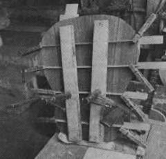 Fond de caisse en palissandre renforcé par un barrage